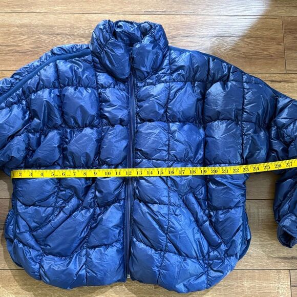 Free People Womens Scrunchy Glossy Pippa Packable Puffer Jacket Black Grape XS - Picture 13 of 16